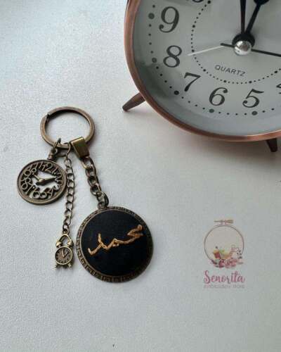 ميدالية رجالية بالاسم