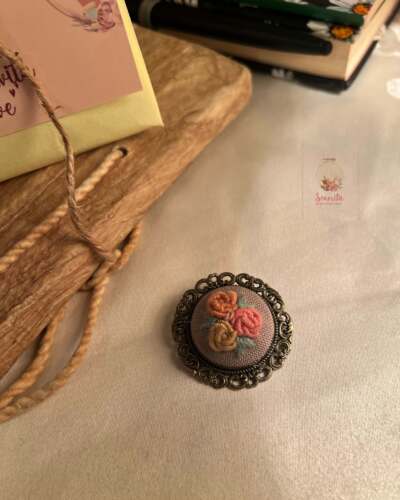 بروش ورد ألوان